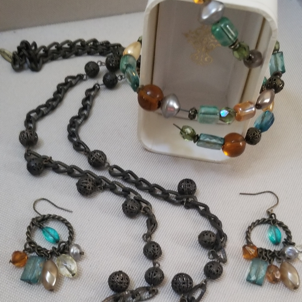 Jewelry (Fashion/Costume) - Multi Colored Stones